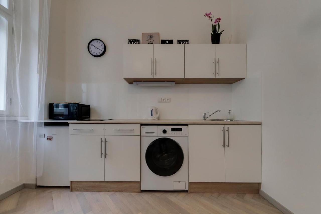Vita Nejedleho Apartments Πράγα Εξωτερικό φωτογραφία