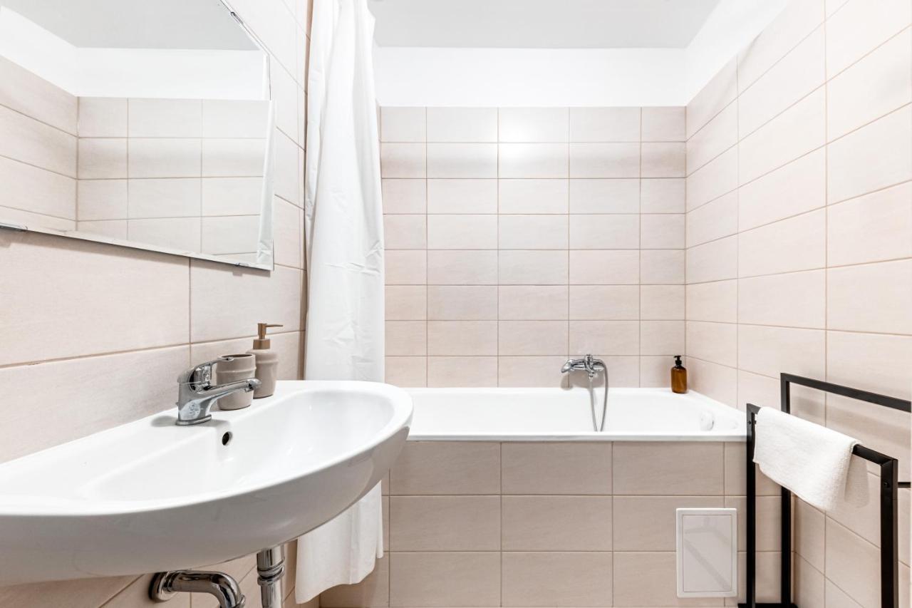 Vita Nejedleho Apartments Πράγα Εξωτερικό φωτογραφία